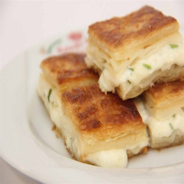 PEYNİRLİ KESME BÖREK